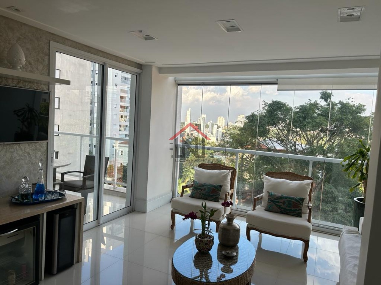 Viva com conforto e elegância em um apartamento de 3 suítes na Vila Mariana, São Paulo-SP!