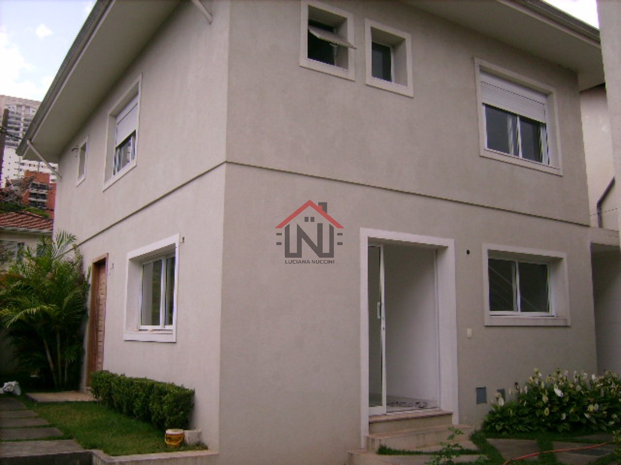 Casa incrível com 3 suítes e 200m² na Cidade Monções, São Paulo-SP!