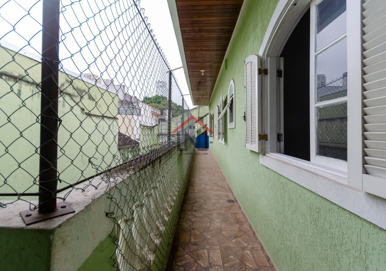 Aluguel de Casa com 3 Quartos e 1 Suíte na Vila Romana, São Paulo-SP: Espaço e Conforto em 230m²!