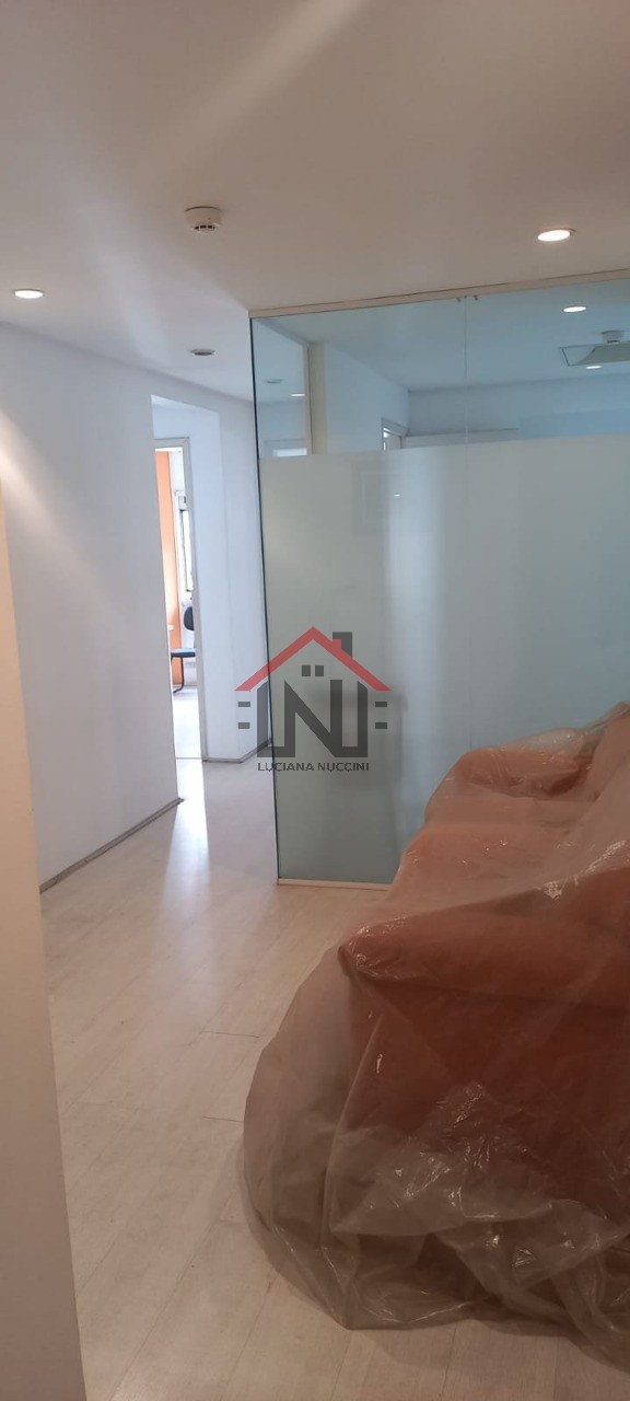 Sala Comercial no Jardim Paulista: 6 Salas, 2 Banheiros - Venda ou Locação em São Paulo-SP