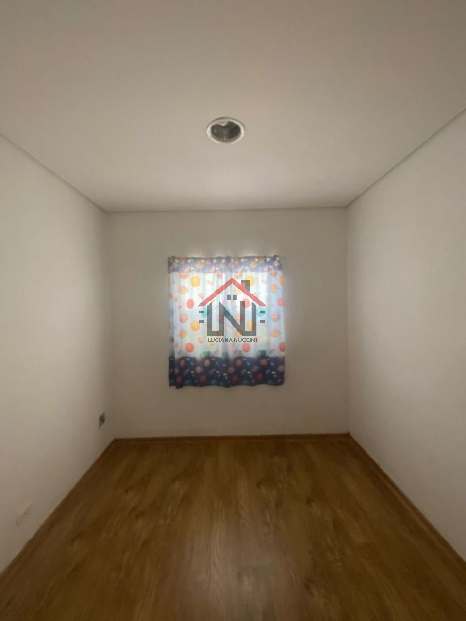 Imperdível: Casa à venda em São Paulo-SP, Vila Mariana. 3 quartos, 4 banheiros, 5 vagas de garagem e 360m² de área!