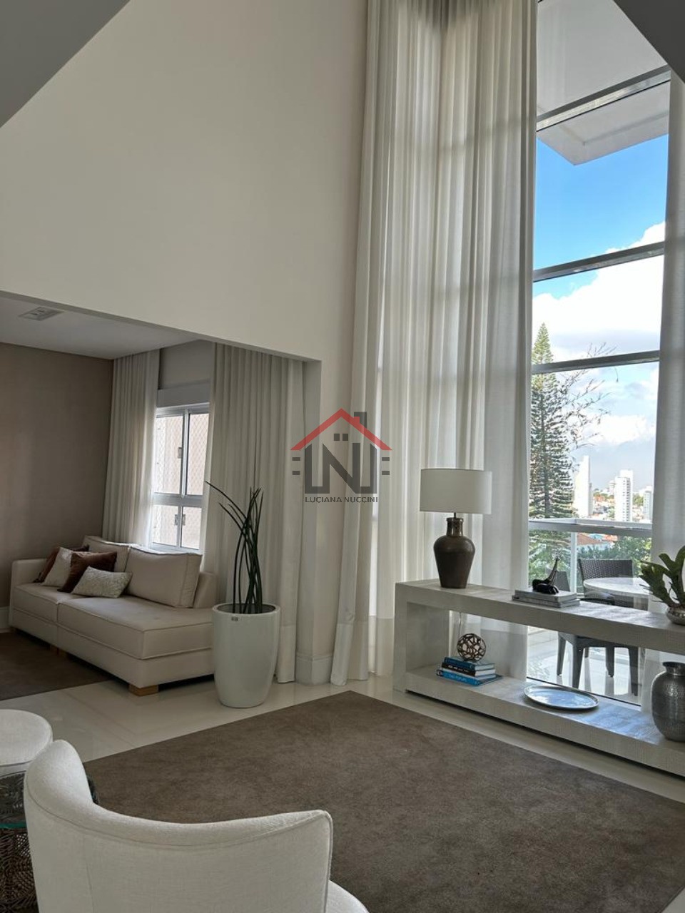 Viva com conforto e elegância em um apartamento de 3 suítes na Vila Mariana, São Paulo-SP!