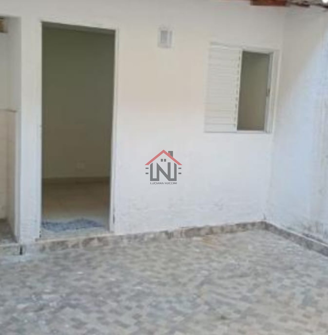 Imperdível oportunidade: Casa comercial à venda em Indianópolis, São Paulo-SP! 2 quartos, 1 banheiro, 100m² de área.