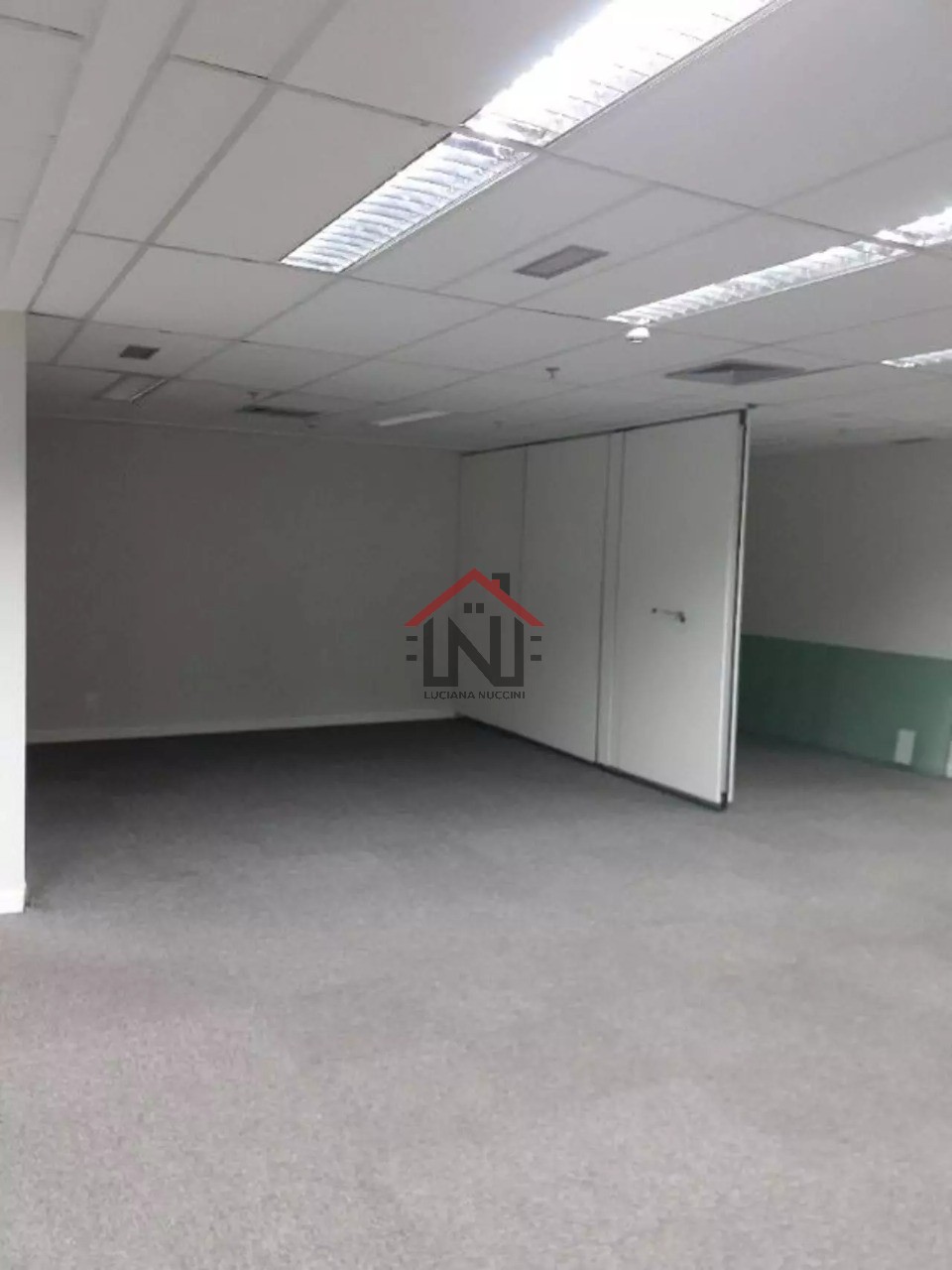 Prédio comercial de alto padrão para venda ou locação em Pinheiros, São Paulo-SP: 13 banheiros, 21 vagas de garagem, 775,00 m².