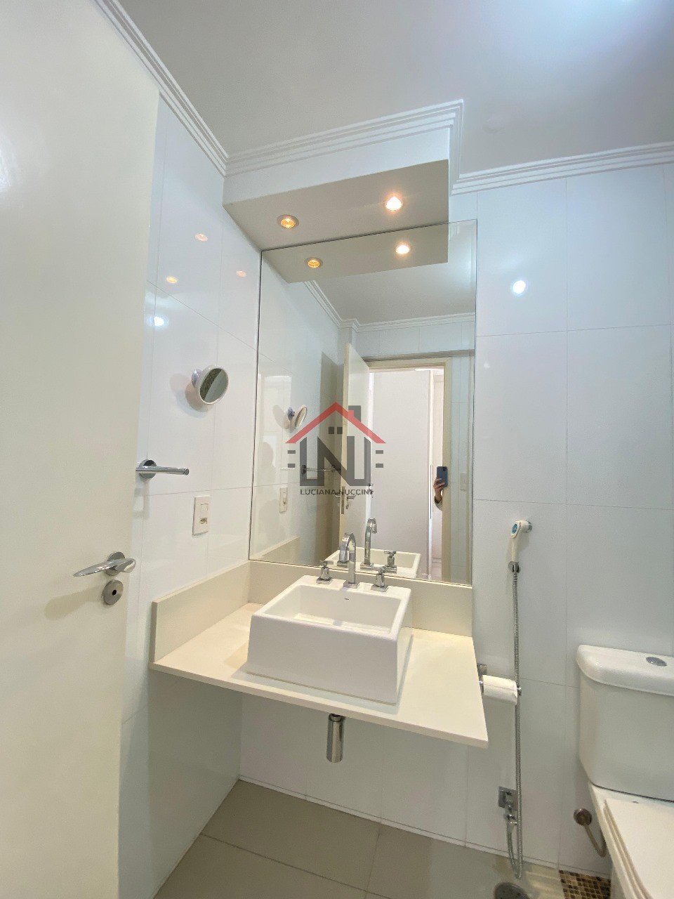 Apartamento de luxo para locação no Brooklin Paulista, São Paulo-SP: 2 quartos, 1 suíte, 1 vaga, 91m².