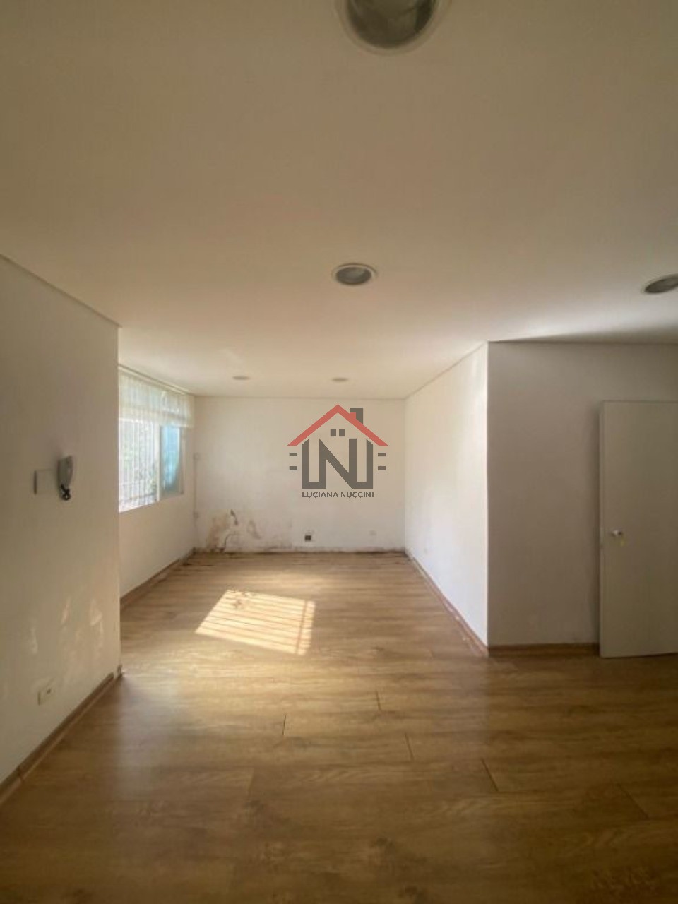 Imperdível: Casa à venda em São Paulo-SP, Vila Mariana. 3 quartos, 4 banheiros, 5 vagas de garagem e 360m² de área!