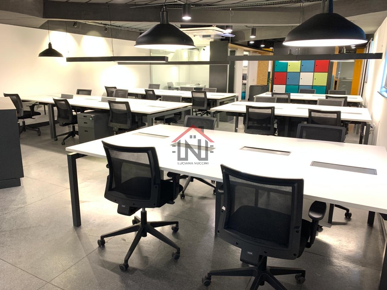 Conjunto Comercial à Venda na Vila Olímpia, São Paulo-SP: 1 Sala, 5 Banheiros, 5 Vagas, 229,70m²!