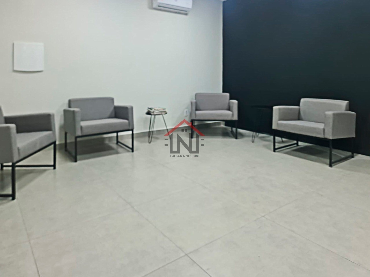 Aluguel de Apartamento Comercial de 155m² com 1 Banheiro no Centro de São Paulo-SP