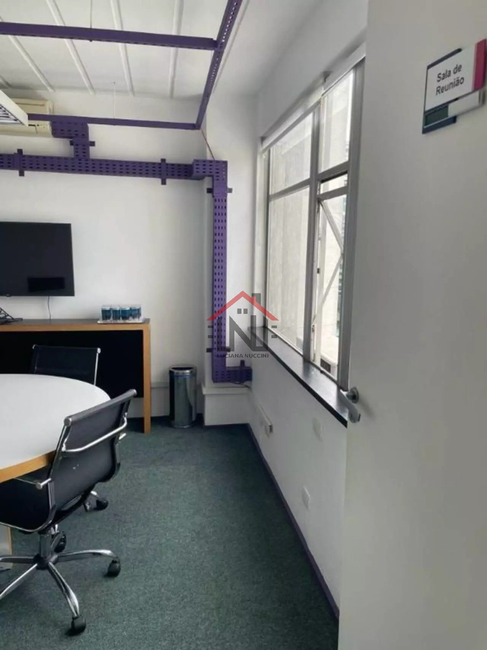 Conjunto Comercial de Alto Padrão na Cidade Monções: 3 Banheiros, 2 Vagas de Garagem, 117m² - Venda ou Locação em SP