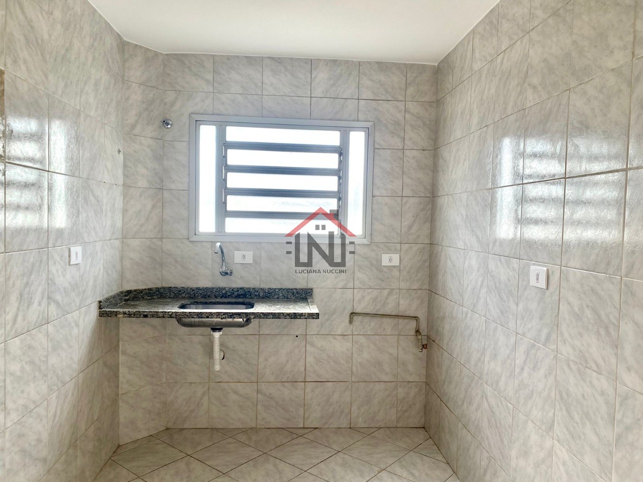 Aluguel de Apartamento em Pinheiros, São Paulo-SP: 2 quartos, 1 sala, 1 banheiro, 1 vaga e 62m² de pura praticidade!