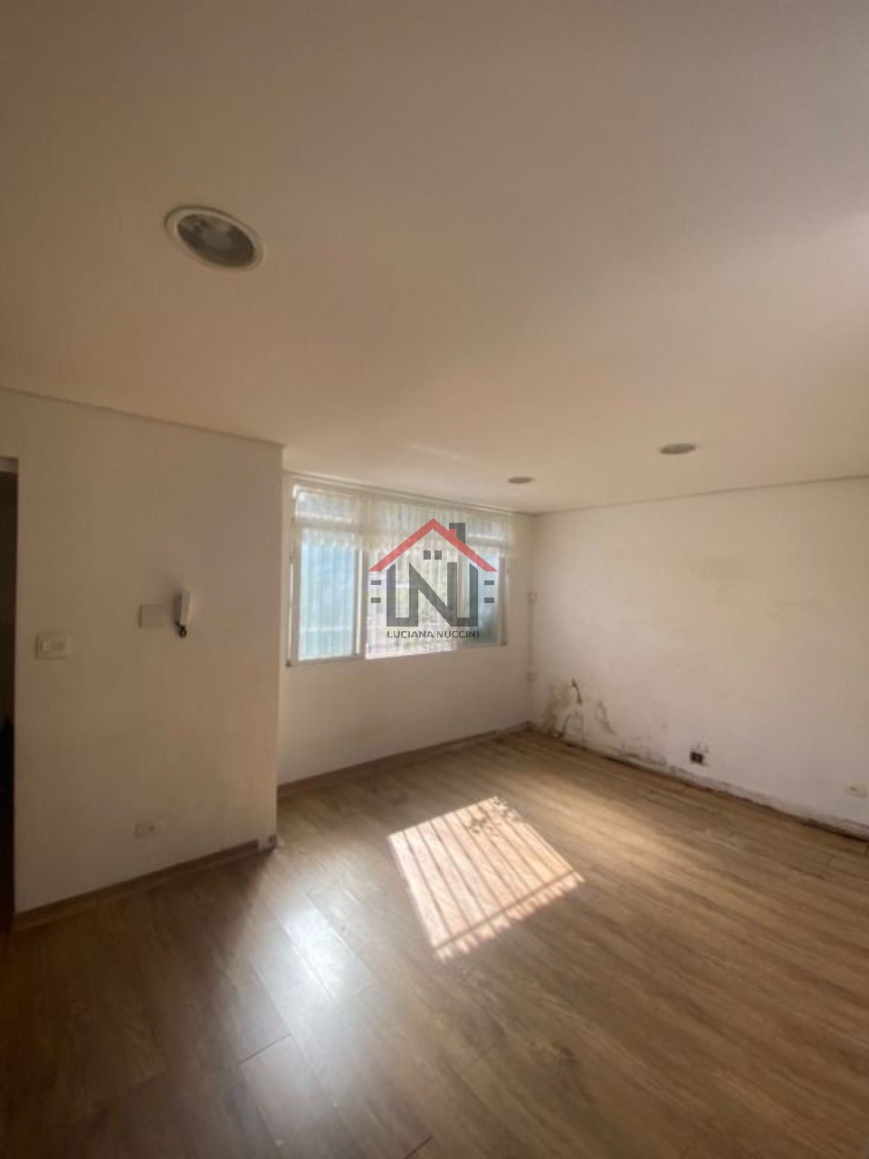 Imperdível: Casa à venda em São Paulo-SP, Vila Mariana. 3 quartos, 4 banheiros, 5 vagas de garagem e 360m² de área!