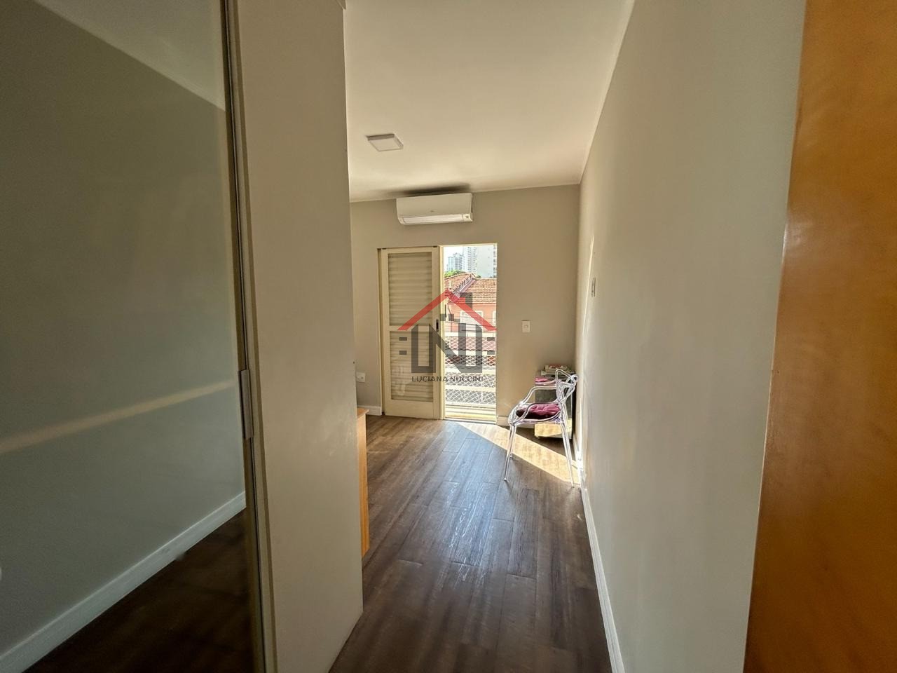 Imperdível Casa à Venda na Vila Mariana, São Paulo-SP: 3 Quartos, 3 Suítes, 1 Sala, 4 Banheiros, 6 Vagas de Garagem, 243m².