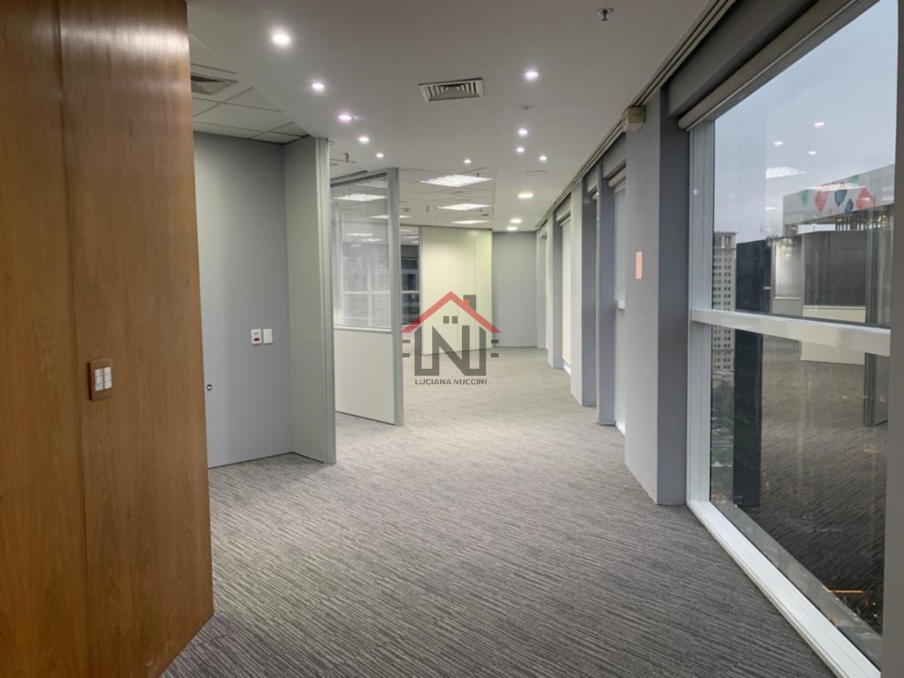 Conjunto Comercial de Alto Padrão na Vila Olímpia - São Paulo-SP 1 sala, 6 banheiros, 11 vagas de garagem, 373 m²