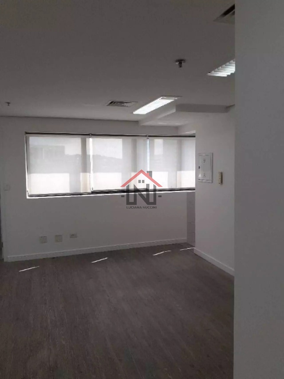 Conjunto Comercial na Vila Olímpia - São Paulo-SP Venda ou Locação 4 banheiros, 2 vagas, 90m²