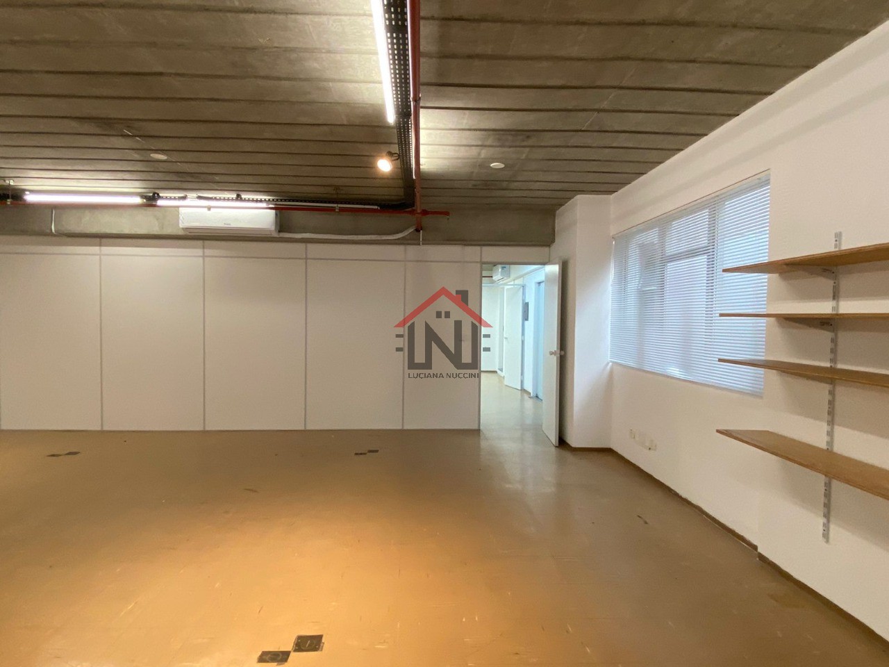 Conjunto Comercial de Alto Padrão na Vila Olímpia - São Paulo-SP: 1 Sala, 1 Banheiro, 4 Vagas, 190m². Venha Conferir!