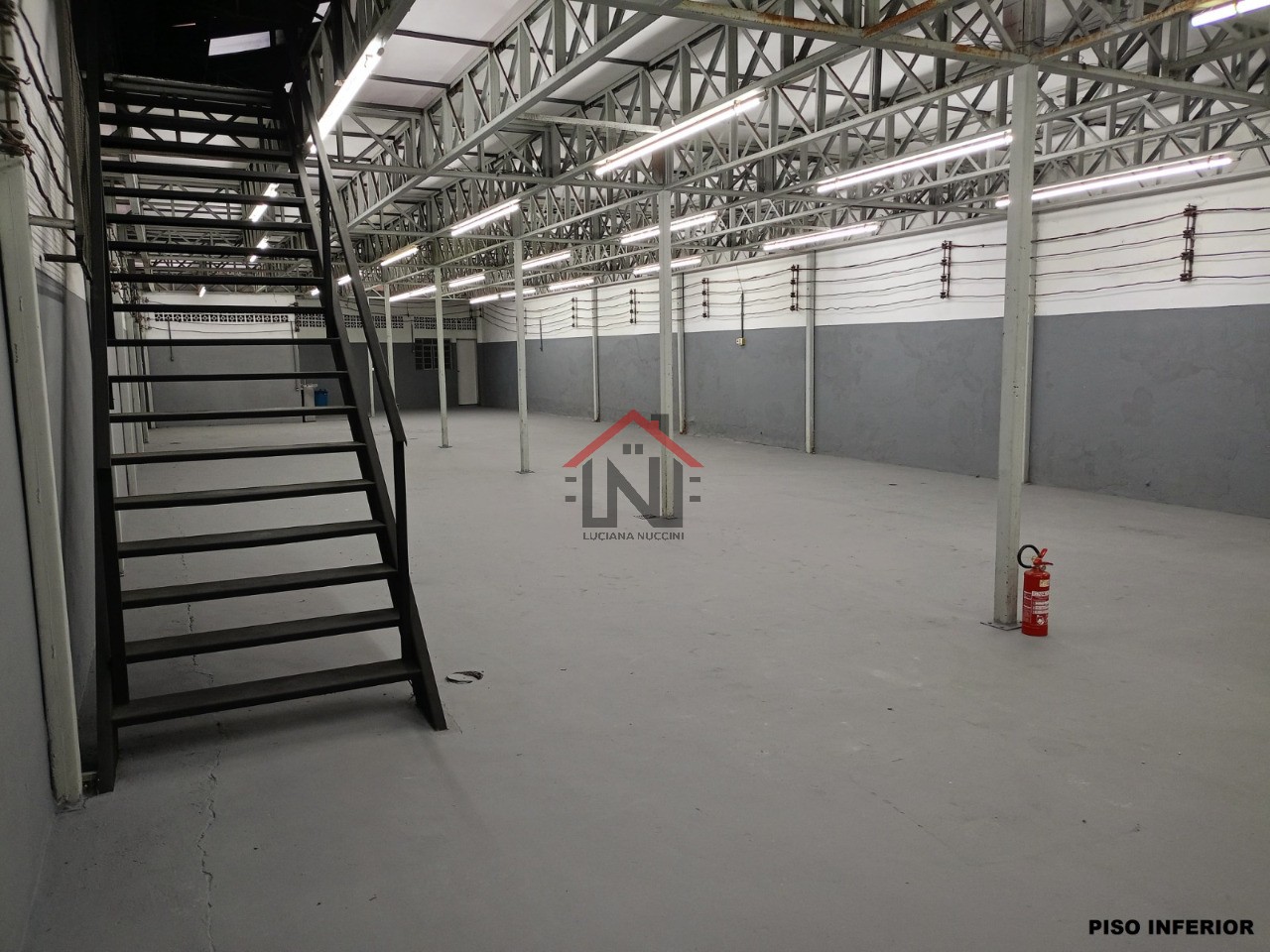 Conjunto Comercial Industrial para Venda ou Locação - Vila Moraes, São Paulo-SP: 2 Salas, 3 Banheiros, 2 Vagas, 700m².