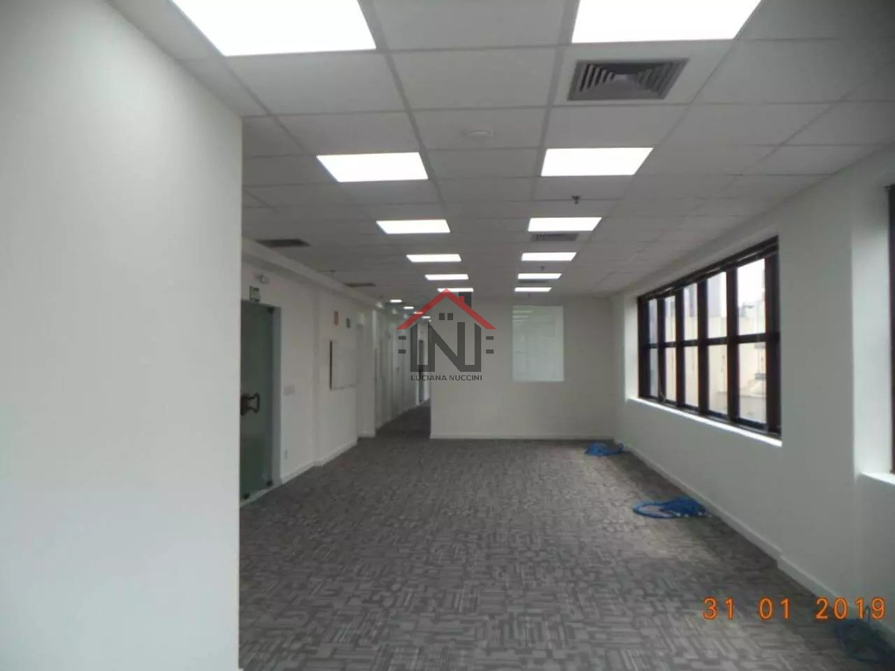 Conjunto Comercial de Alto Padrão na Vila Buarque, São Paulo-SP: 377m², 4 Banheiros e 10 Vagas de Garagem! Venha Conferir!