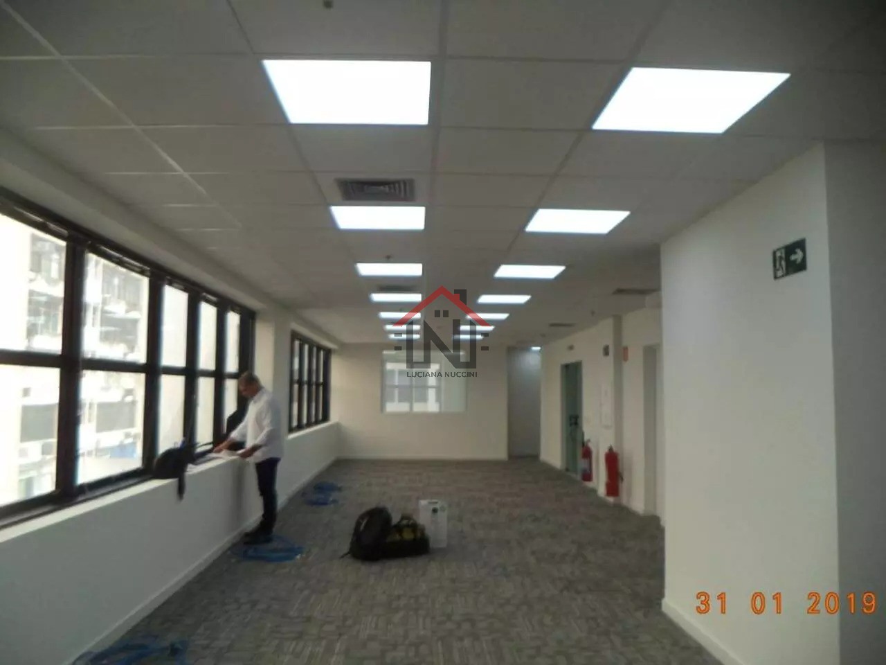 Conjunto Comercial de Alto Padrão na Vila Buarque, São Paulo-SP: 377m², 4 Banheiros e 10 Vagas de Garagem! Venha Conferir!