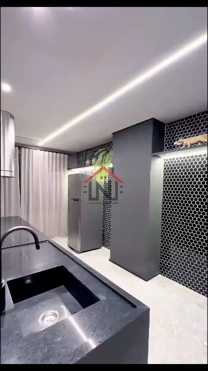 Oportunidade imperdível: Apartamento à venda em Pinheiros, São Paulo-SP, com 2 quartos, 1 sala, 1 banheiro e 46,53 m² de área.