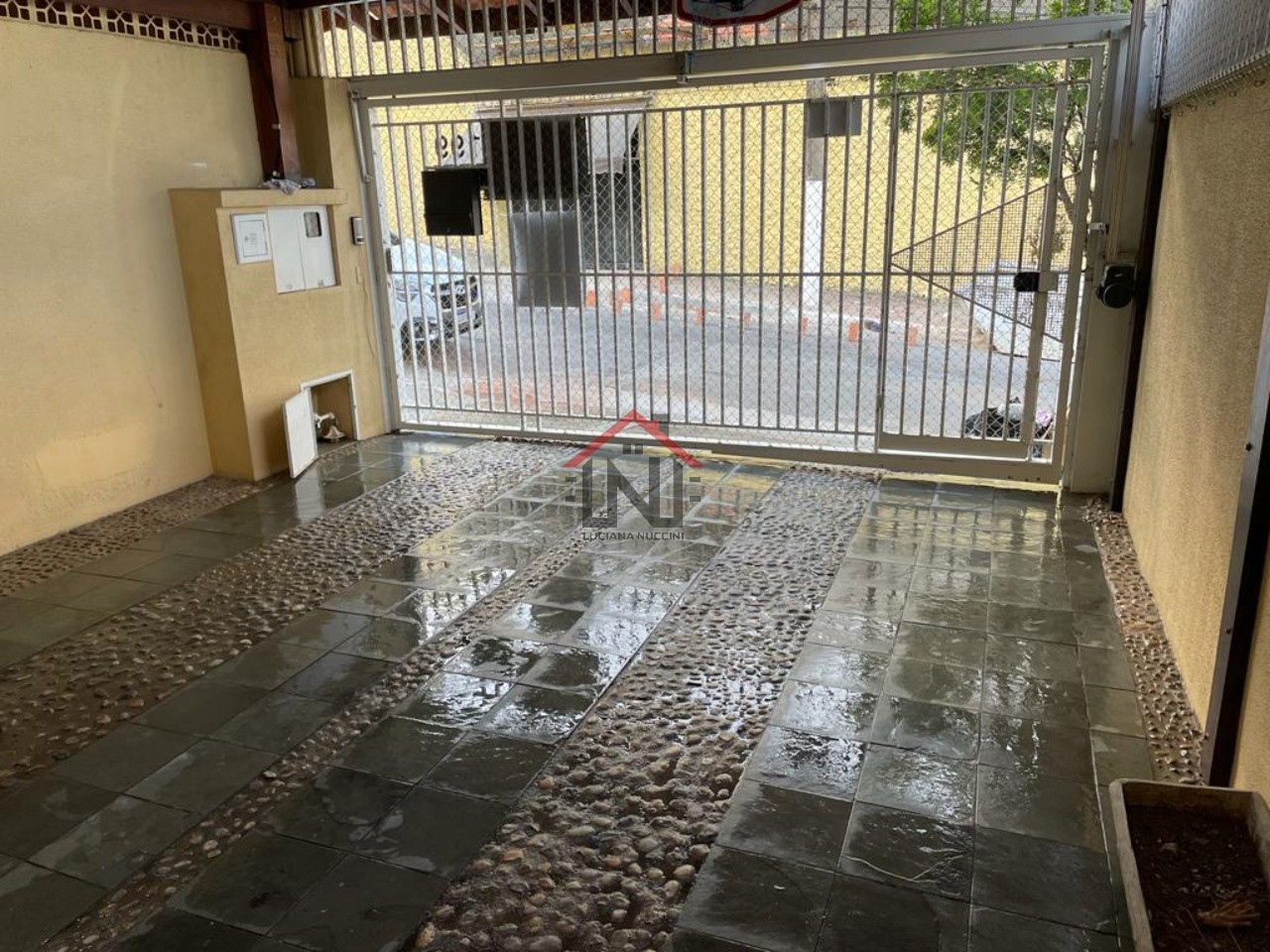 Imperdível oportunidade: Casa à venda em São Paulo-SP, Cidade Vargas! 3 quartos, 1 suíte, 3 banheiros, 2 vagas, 120 m².