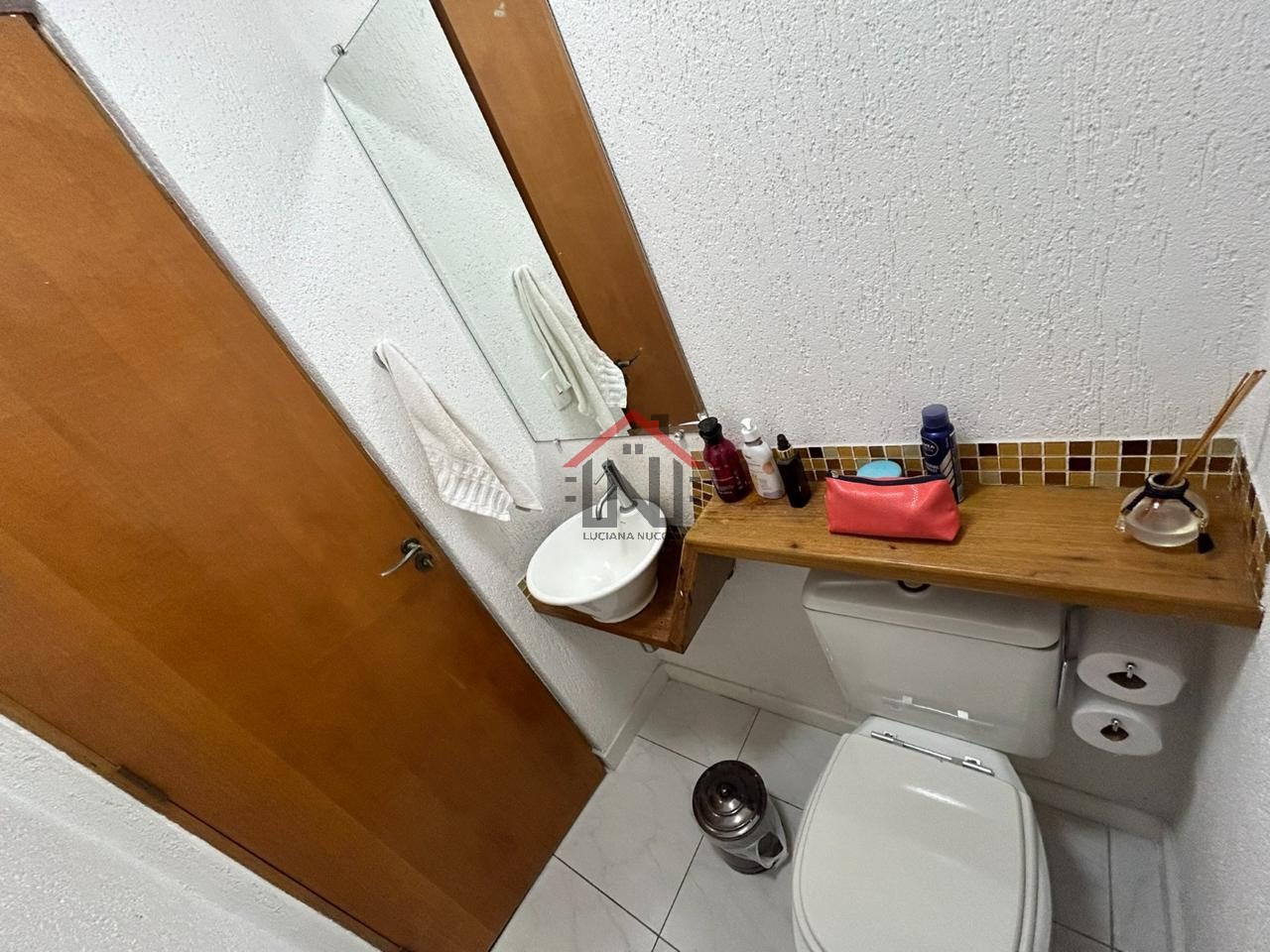 Imperdível Casa à Venda na Vila Mariana, São Paulo-SP: 3 Quartos, 3 Suítes, 1 Sala, 4 Banheiros, 6 Vagas de Garagem, 243m².