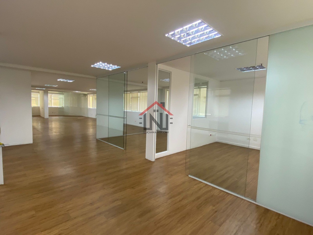 Conjunto Comercial de Luxo na Vila Olímpia: A Oportunidade Perfeita para o seu Negócio em São Paulo-SP!