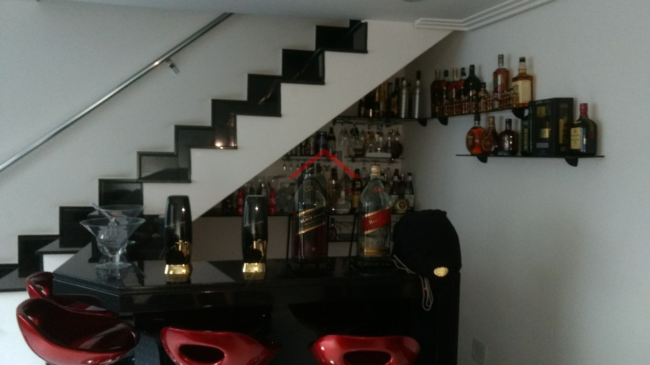 Casa de luxo à venda em São Paulo-SP, Sacomã: 4 quartos, 1 suíte, 1 sala, 3 banheiros, 4 vagas, 500m². Venha conferir!