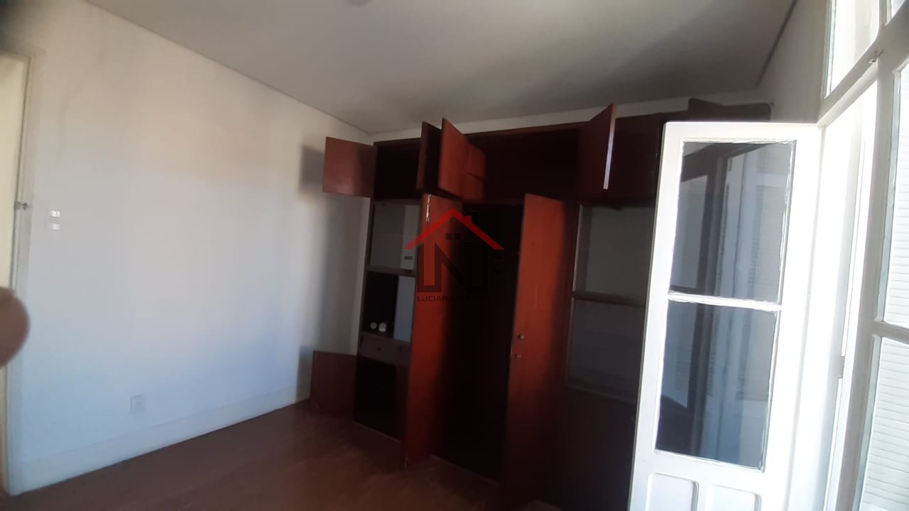 Excelente oportunidade: Casa à venda no Ipiranga, São Paulo-SP, com 3 quartos, 2 salas, 2 banheiros, 3 vagas de garagem e 170,00 m².
