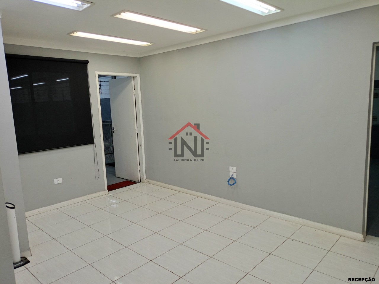 Conjunto Comercial Industrial para Venda ou Locação - Vila Moraes, São Paulo-SP: 2 Salas, 3 Banheiros, 2 Vagas, 700m².