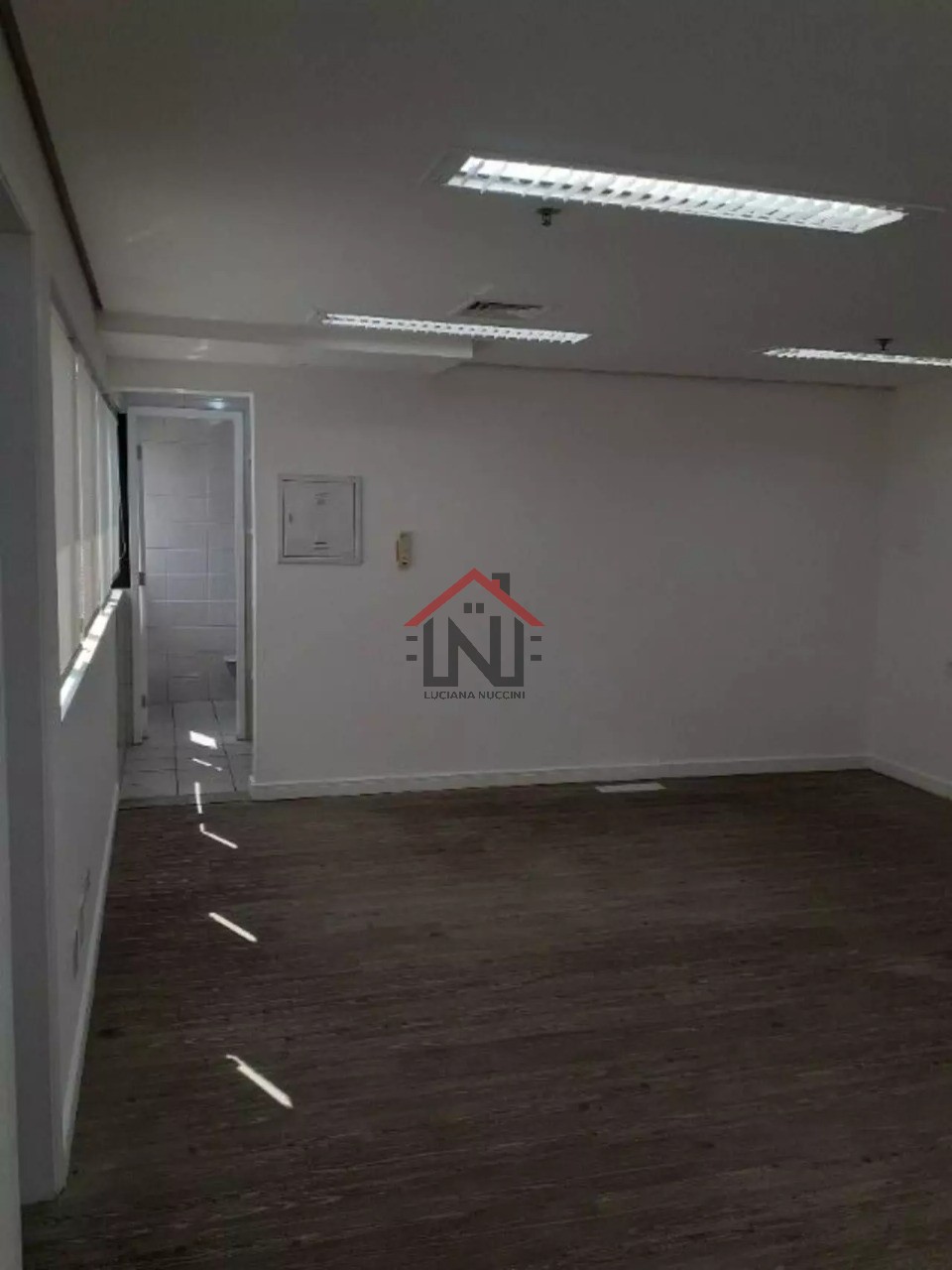 Conjunto Comercial na Vila Olímpia - São Paulo-SP Venda ou Locação 4 banheiros, 2 vagas, 90m²