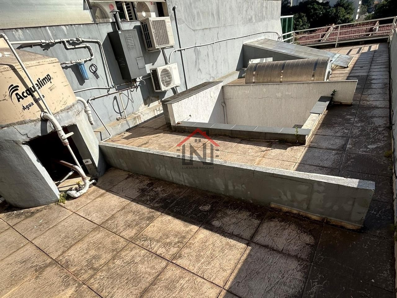 Luxuosa mansão de 6 quartos e 6 suítes na Vila Mariana, São Paulo-SP: 2 salas, 6 vagas e 243m² de puro requinte!