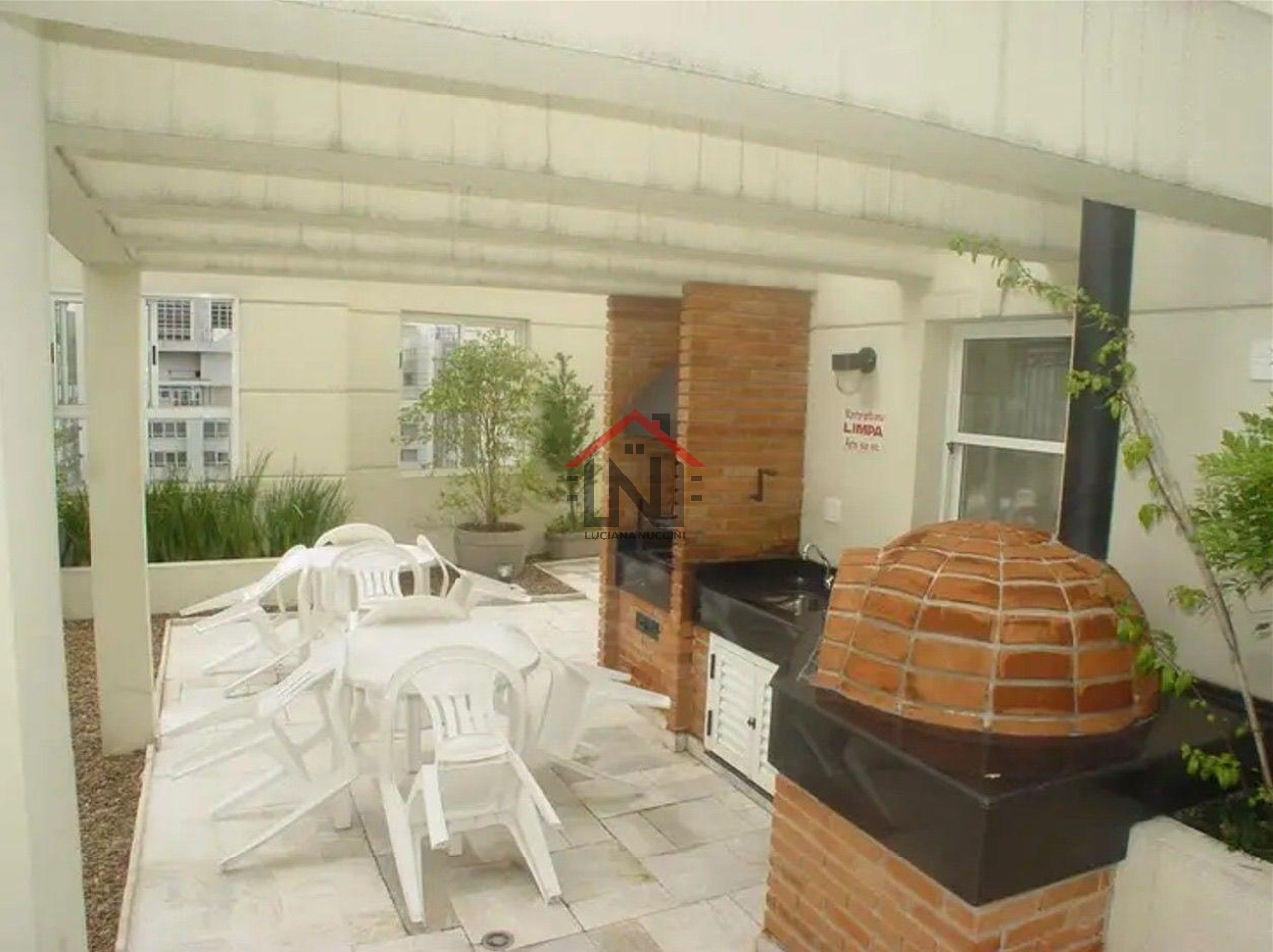 Apartamento de Alto Padrão para Locação em Cerqueira César - São Paulo-SP: 2 Quartos, 1 Suíte, 1 Sala, 2 Banheiros, 1 Vaga, 71m².