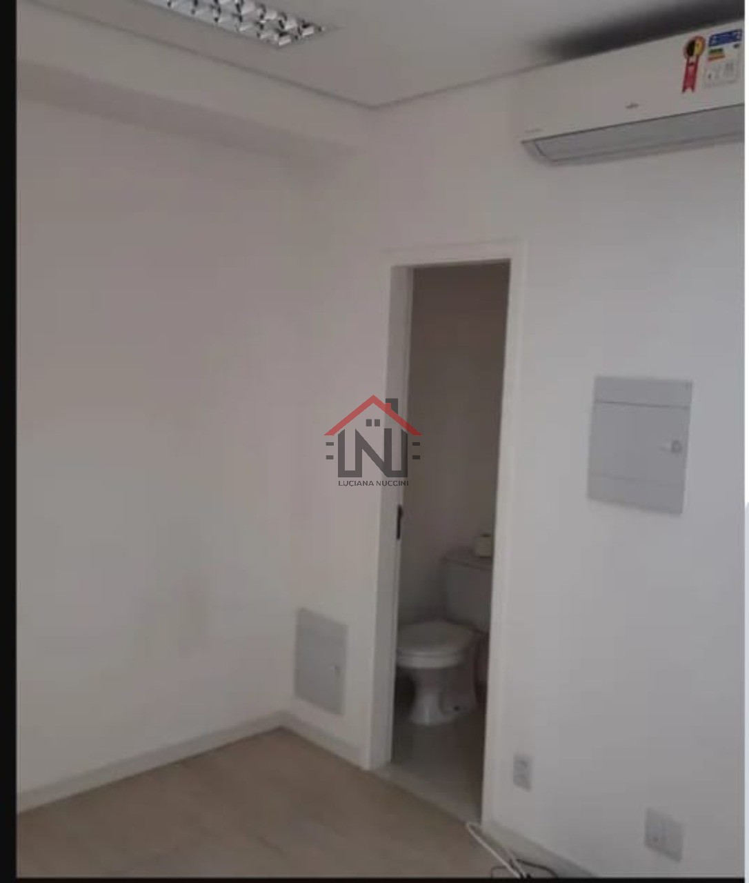 Conjunto Comercial para Locação em Pinheiros: 1 sala, 1 banheiro, 35m² - São Paulo-SP