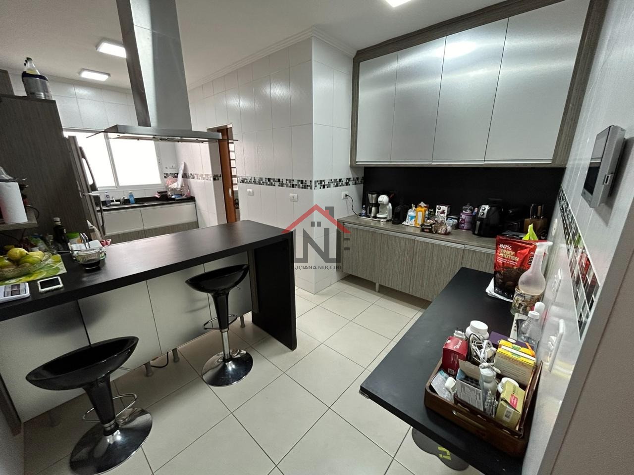 Imperdível Casa à Venda na Vila Mariana, São Paulo-SP: 3 Quartos, 3 Suítes, 1 Sala, 4 Banheiros, 6 Vagas de Garagem, 243m².