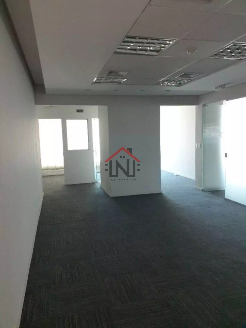 Excelente oportunidade de investimento em conjunto comercial