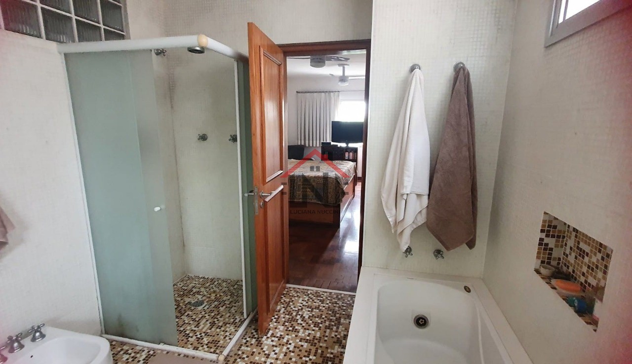 Imperdível oportunidade de adquirir apartamento de luxo no Itaim Bibi, São Paulo-SP: 3 quartos, 1 suíte, 2 salas, 4 banheiros, 189m²!