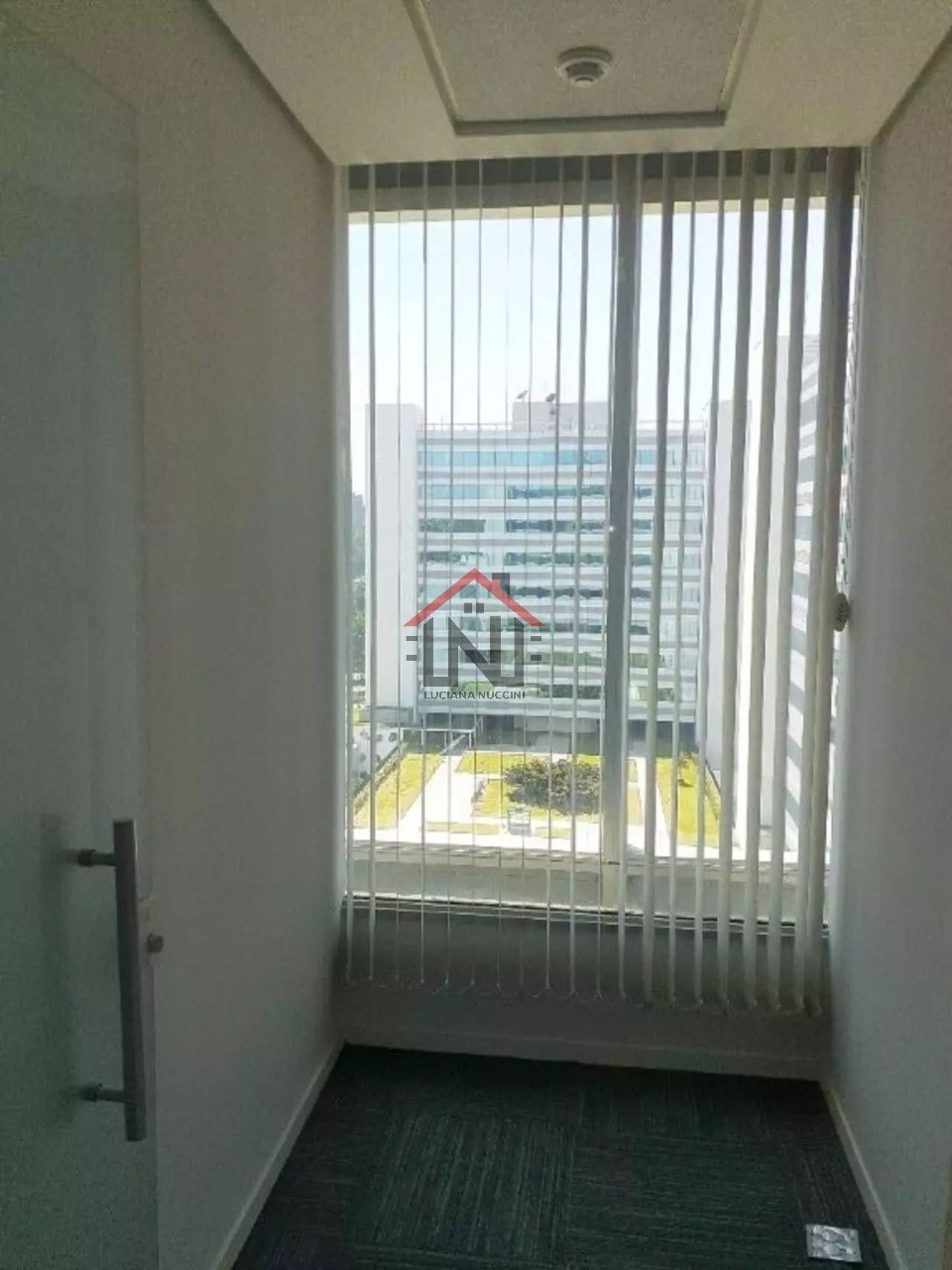 Excelente oportunidade de investimento em conjunto comercial