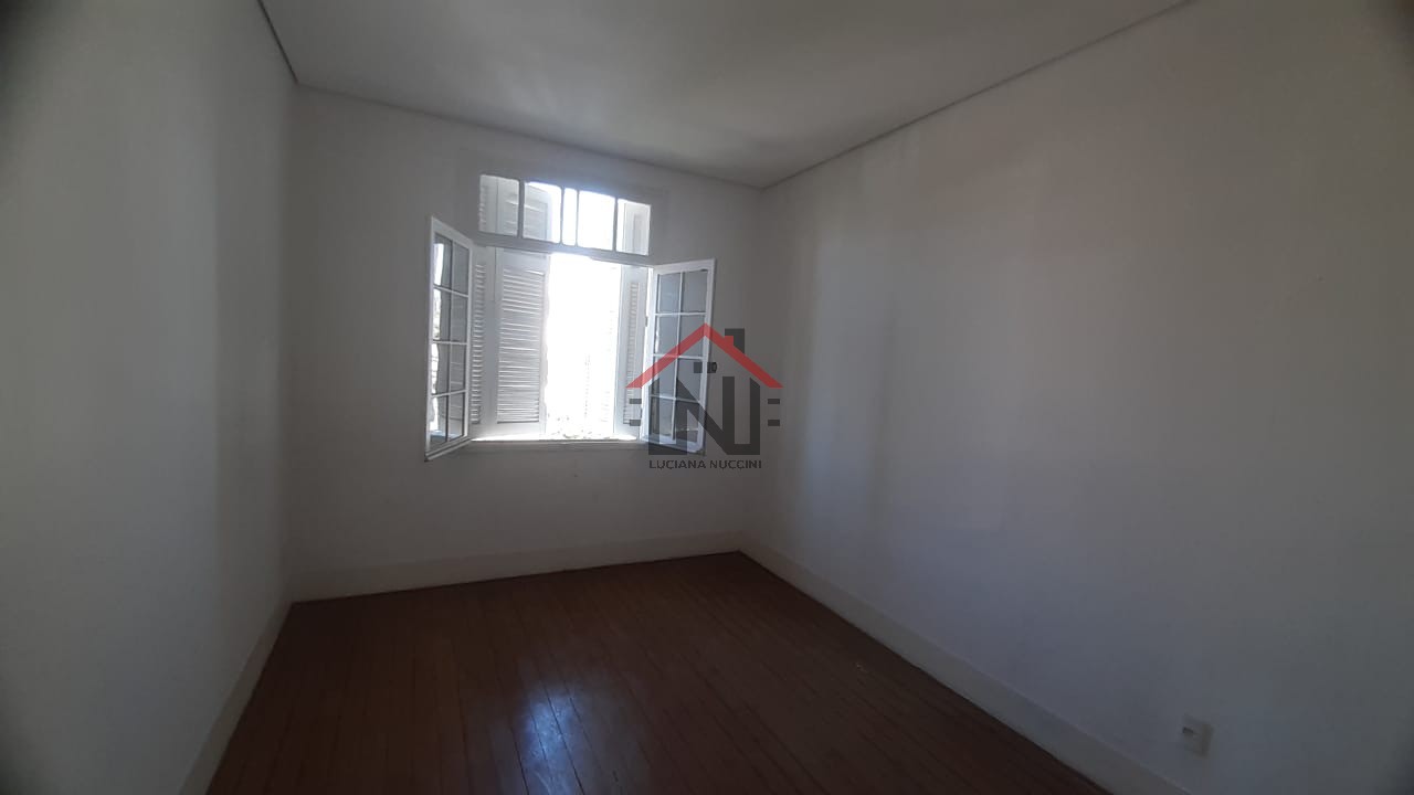 Excelente oportunidade: Casa à venda no Ipiranga, São Paulo-SP, com 3 quartos, 2 salas, 2 banheiros, 3 vagas de garagem e 170,00 m².