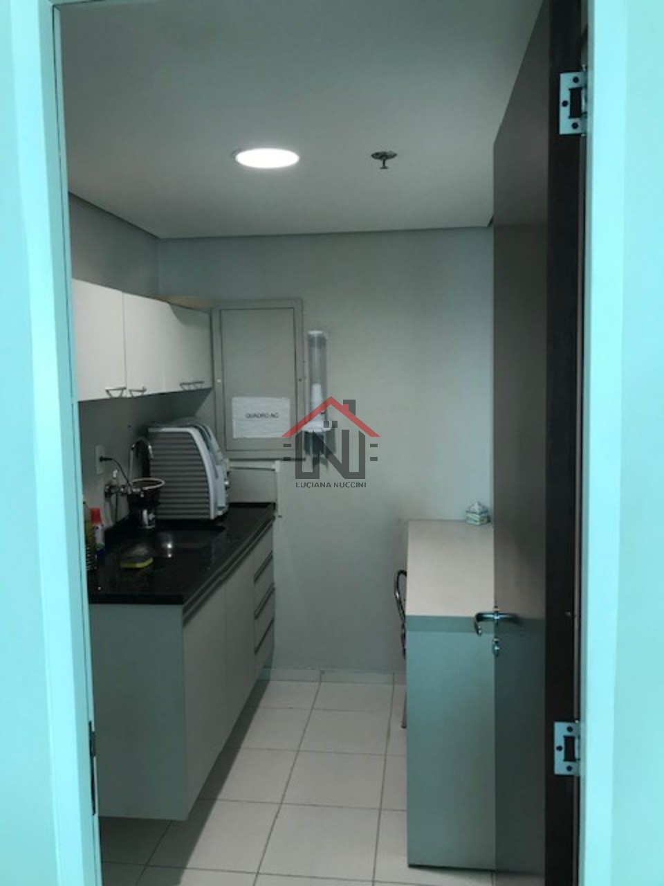 Conjunto Comercial de Alto Padrão com 170m², 4 vagas na melhor localização de Indianópolis, São Paulo-SP!