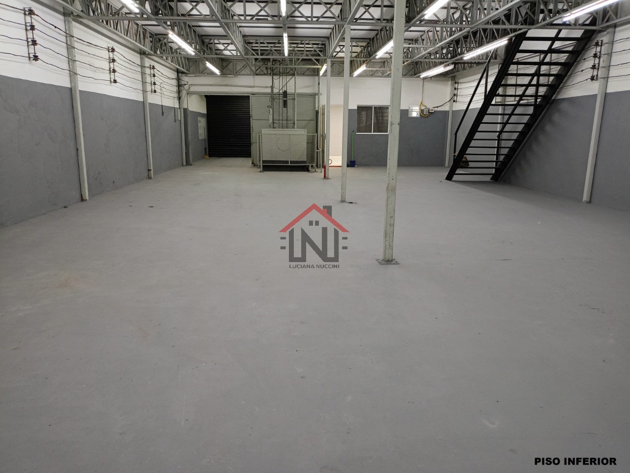 Conjunto Comercial Industrial para Venda ou Locação - Vila Moraes, São Paulo-SP: 2 Salas, 3 Banheiros, 2 Vagas, 700m².