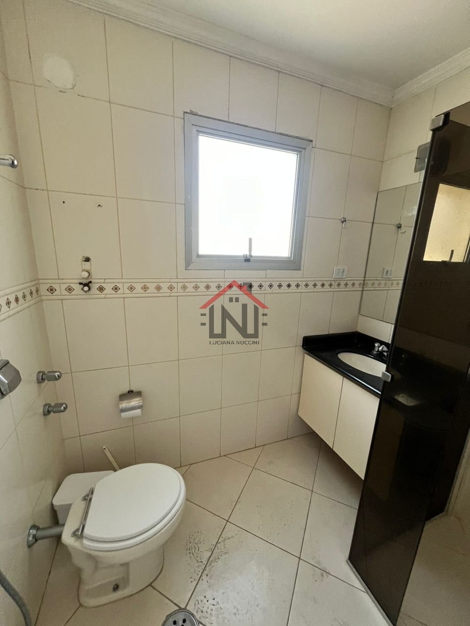 Apartamento para locação no bairro Paraíso em São Paulo-SP: 3 quartos, 1 suíte, 1 sala, 2 banheiros, 1 vaga, 110 m².