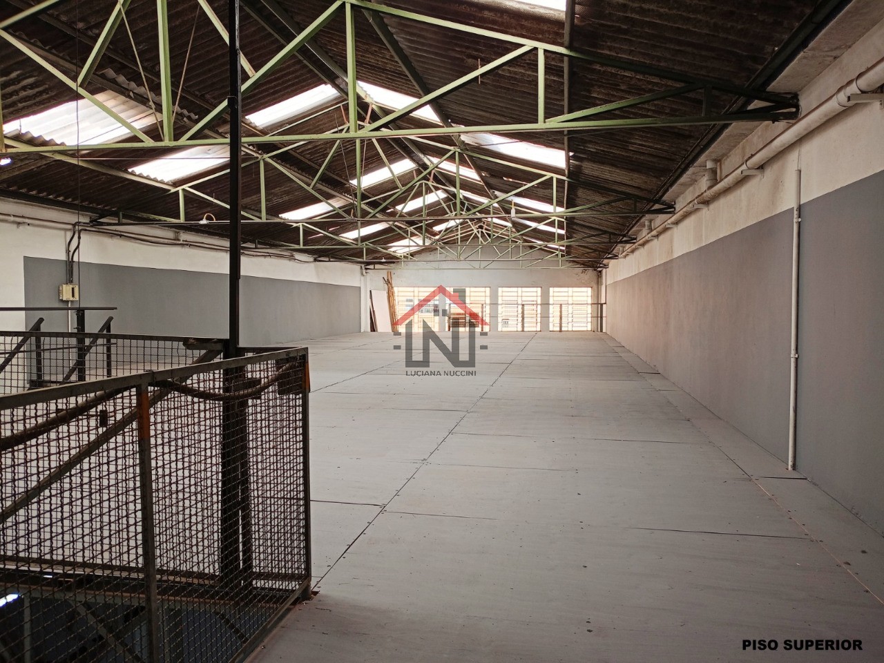 Conjunto Comercial Industrial para Venda ou Locação - Vila Moraes, São Paulo-SP: 2 Salas, 3 Banheiros, 2 Vagas, 700m².
