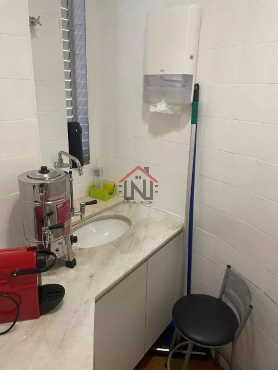 Conjunto Comercial de Alto Padrão na Cidade Monções: 3 Banheiros, 2 Vagas de Garagem, 117m² - Venda ou Locação em SP