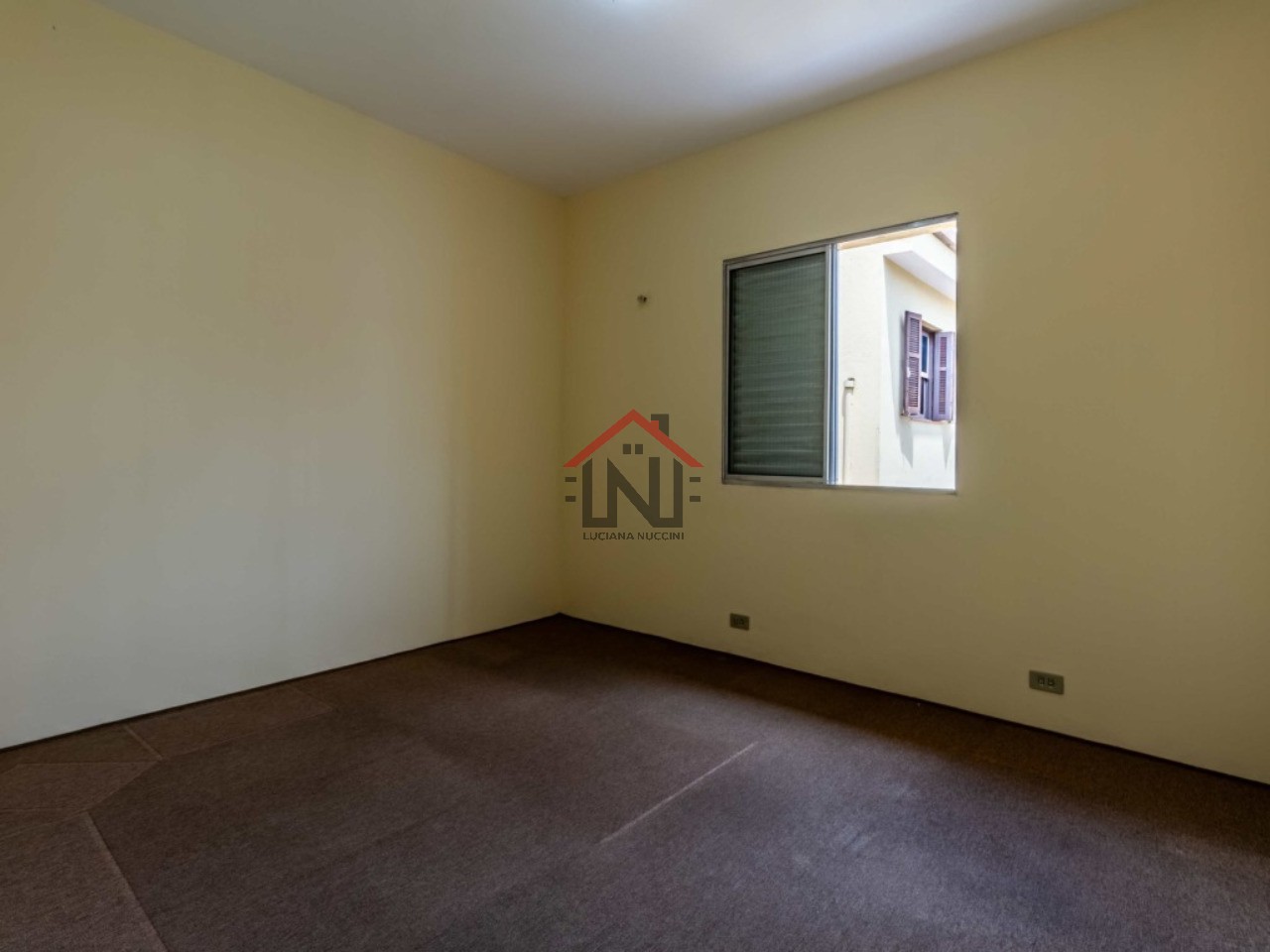 Imperdível oportunidade: casa de 2 quartos com suíte e 2 vag