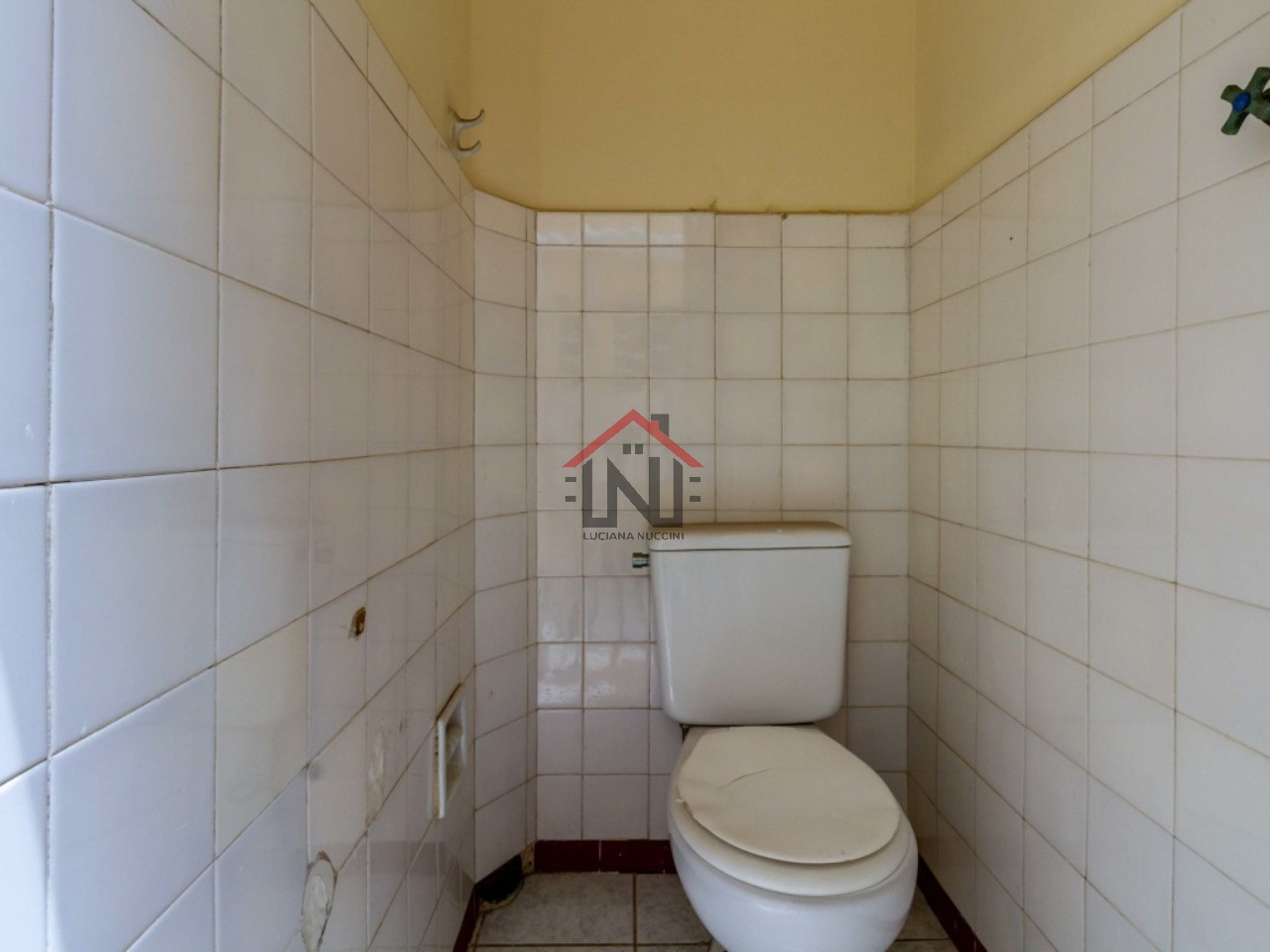 Imperdível oportunidade: casa de 2 quartos com suíte e 2 vag