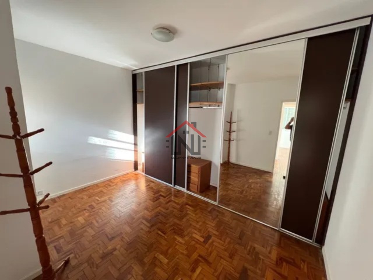 Apartamento para locação na Vila Mariana, São Paulo-SP: 2 quartos, 2 banheiros, 1 vaga de garagem, 76m² de área. Venha conhecer!