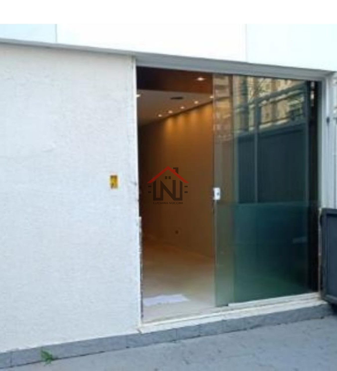 Imperdível oportunidade: Casa comercial à venda em Indianópolis, São Paulo-SP! 2 quartos, 1 banheiro, 100m² de área.