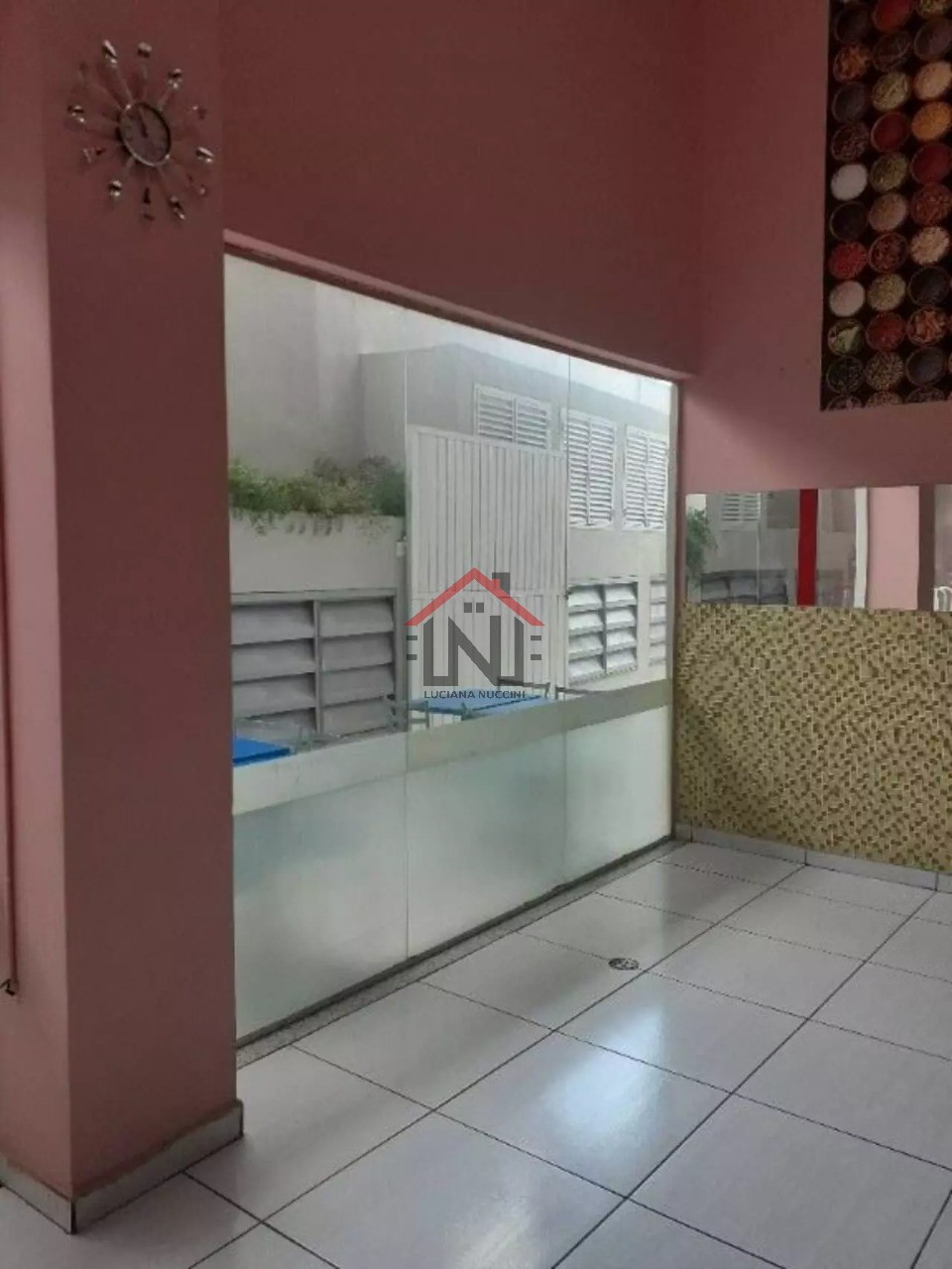 Conjunto Comercial à Venda ou Locação na Barra Funda, São Paulo-SP: 1 Vaga de Garagem e 64m² de Área