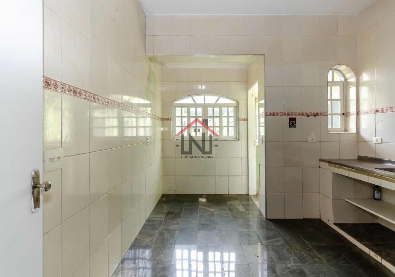 Aluguel de Casa com 3 Quartos e 1 Suíte na Vila Romana, São Paulo-SP: Espaço e Conforto em 230m²!