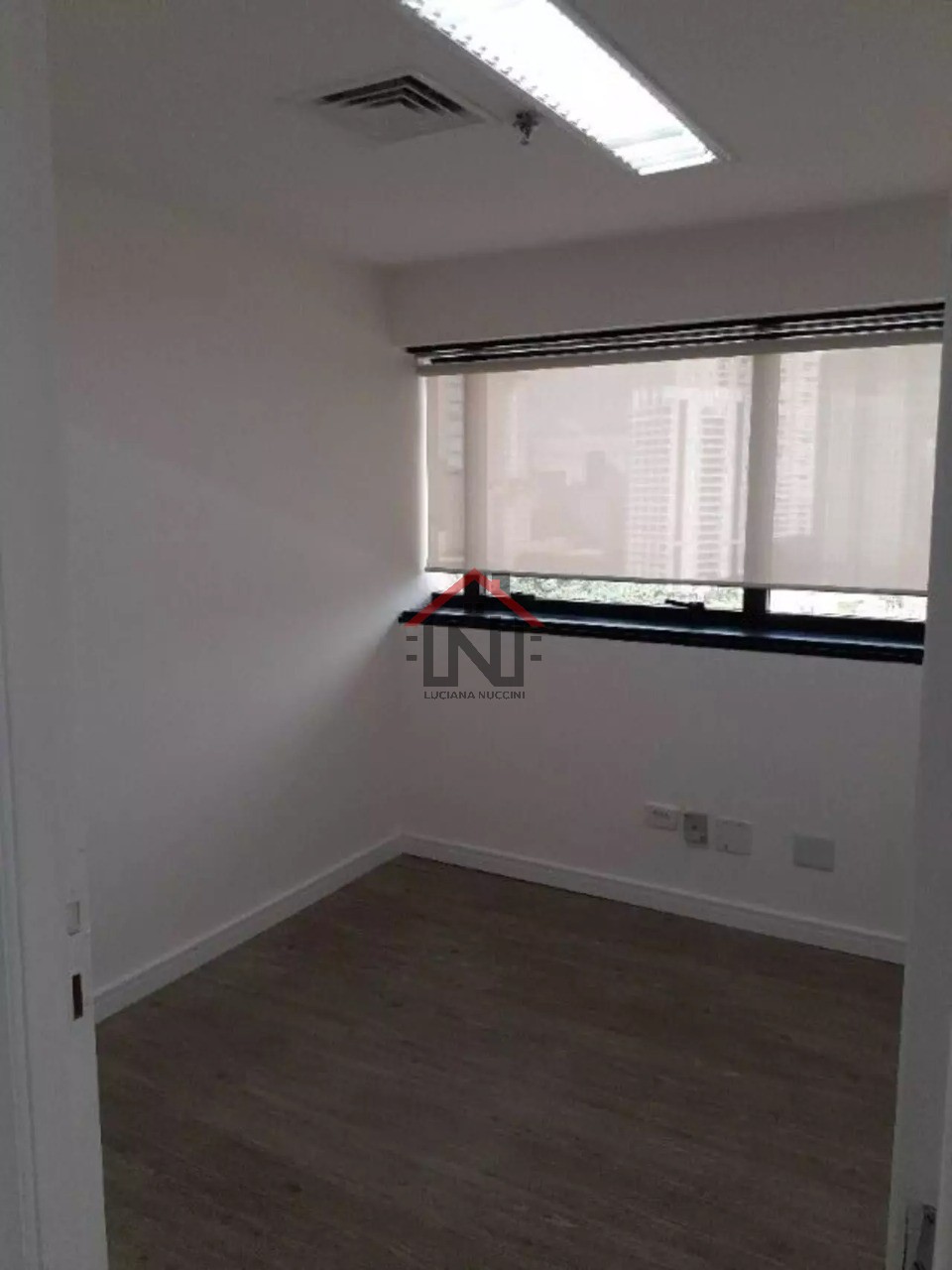 Conjunto Comercial na Vila Olímpia - São Paulo-SP Venda ou Locação 4 banheiros, 2 vagas, 90m²